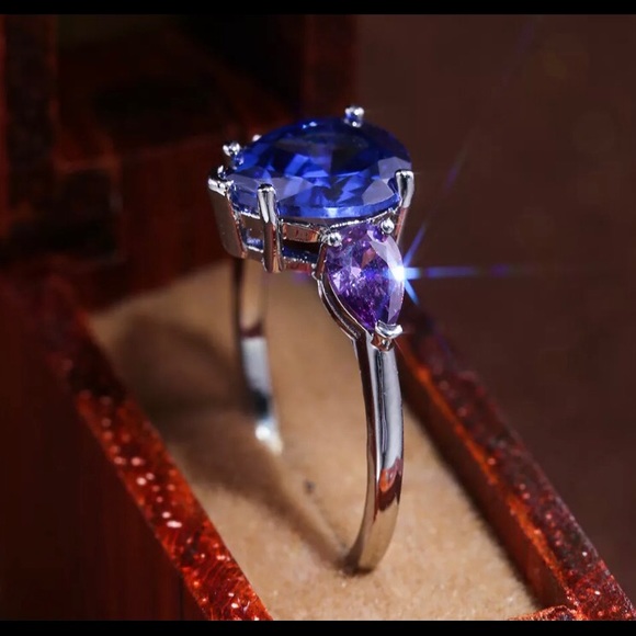 SOLD.  New!! Water Drop 925  Amethyst Blue ring - Picture 6 of 7